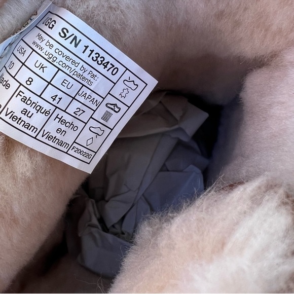 UGG Women's Classic Short Hybrid Boots - Picture 11 of 11